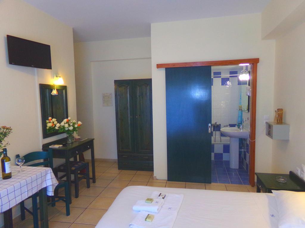 Katerina Seaside Studios Platanés Habitación foto
